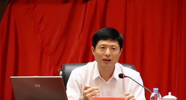 “中国鹰派代表”艾跃进:开口就是“灭日本”,58岁却因胃癌去世