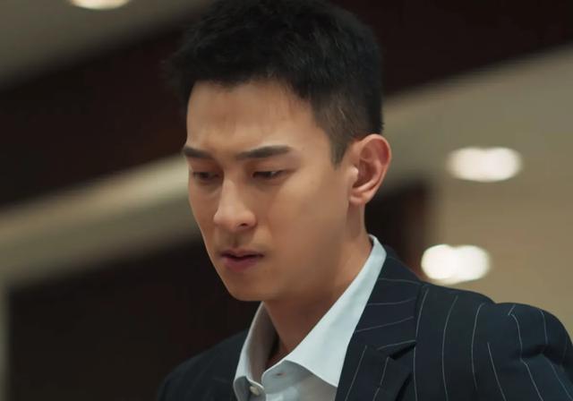 不会生气别尬演!《城中之城》冷纪元一出手,就是愤怒戏的教科书