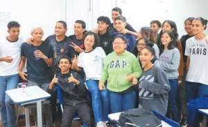 很美丽(“汉语真的是一门很美丽的语言”)