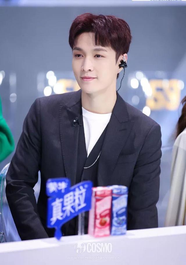 红人馆|300个练习生喊全民制作人,这次真迎男而上
