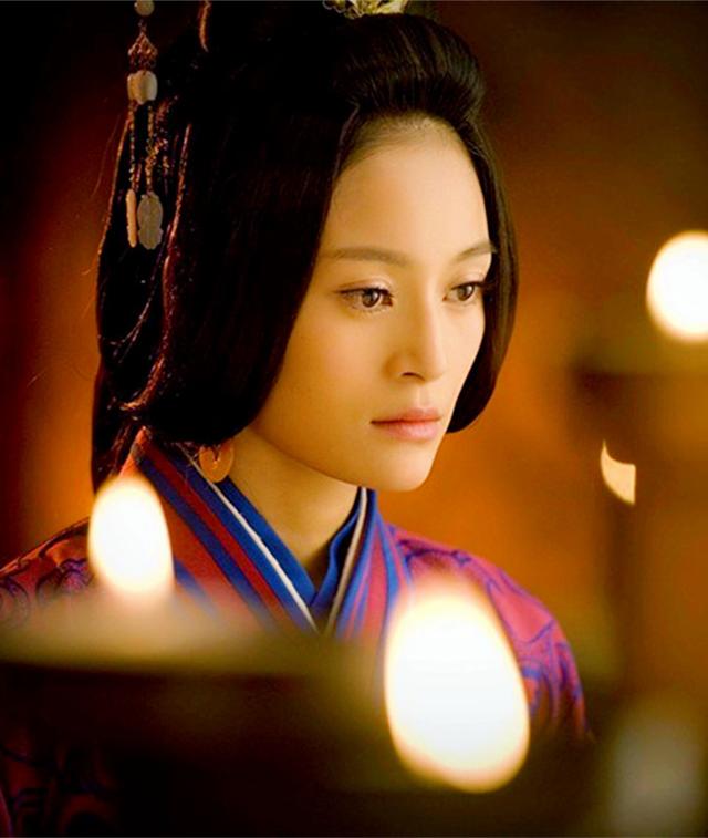 林心如新剧《秀丽江山》剧照，精彩演绎不输美人心计