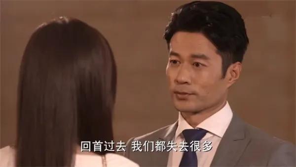 《何以笙箫默》：佟心樱被应晖反套路，是她活该一场吗？