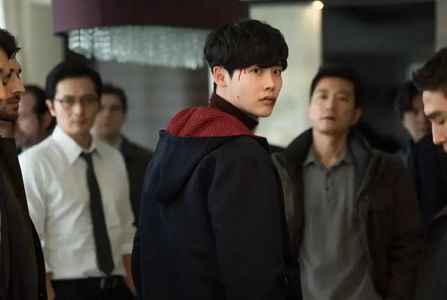 「韩影推荐」韩国犯罪动作电影《VIP》由张东健、李钟硕担任主演