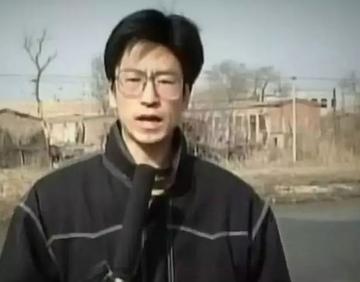 事实证明,“跌落神坛”的白岩松,已经走上了另一条大道
