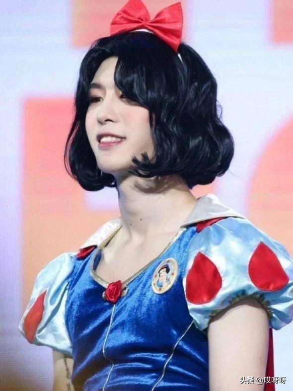 美到雌雄模糊的女装扮相,男明星的女装有谁惊艳了你
