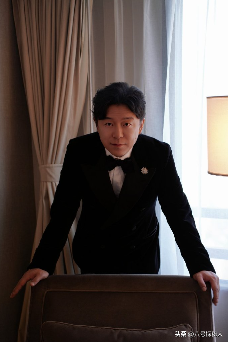 从草根逆袭成影帝,再到慢慢隐退,黄渤用亲身经历证明了世态炎凉