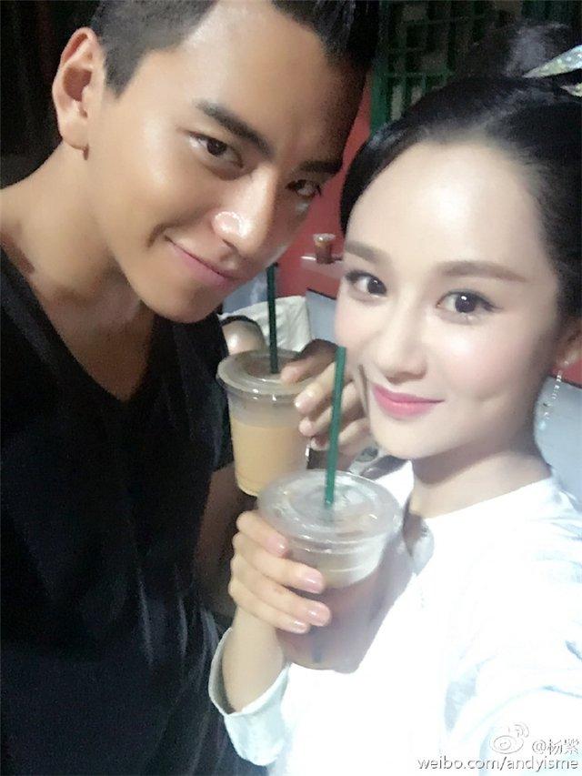 不会吧？杨紫因为整容过度额头的填充物都凸出来了吗？