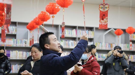 桐城:灯谜添彩闹元宵
