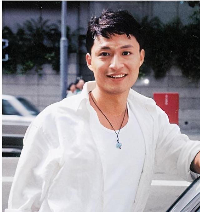 吴佳尼与马景涛离婚:是亲情打败了爱情,还是另有原因?