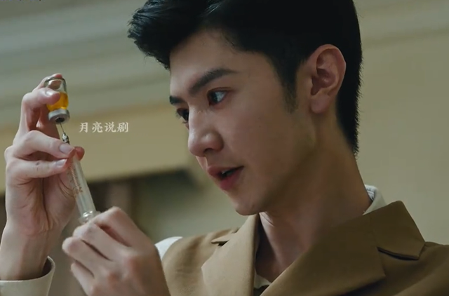 《暗夜与黎明》老默哭了,尊敬十年的恩人,竟是自己的仇人