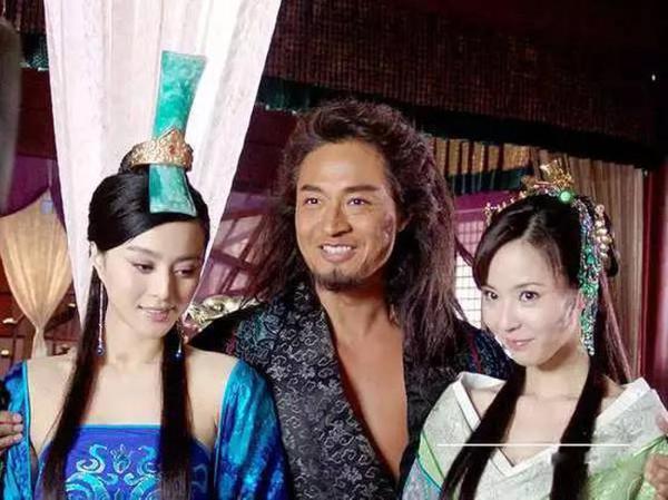 吴佳尼与马景涛离婚:是亲情打败了爱情,还是另有原因?
