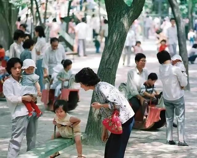 85年我娶了邻村没人要的哑巴,被全村笑话,没想到全家却因她改命