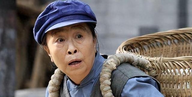 “丑娘”张少华:人丑心更丑,年轻时做下恶事,晚年孤独终生