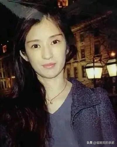 伊能静全家游欧洲,9岁女儿成翻译,让人感叹母女之间的深厚默契