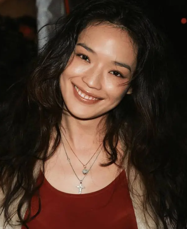 19岁舒淇拍“全裸写真”“三级片”一脱成名,老板亲自上场