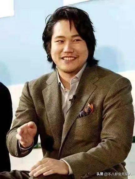 顶级男神也会变丑！秃顶、大肚腩、胡子邋遢，让人不敢认