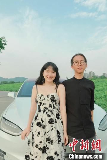 一场旅行后的“逆迁徙”:杭州小夫妻在草原上寻得人生法则