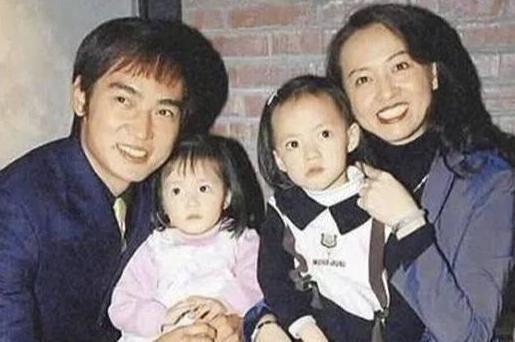 2005年,焦恩俊得知老婆黄宛林出了轨,顿时如遭雷击