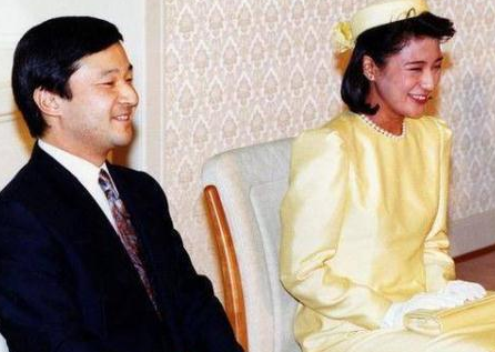 这就是夫妻相的强大,雅子妃跟德仁26年,就知道两人现在有多像