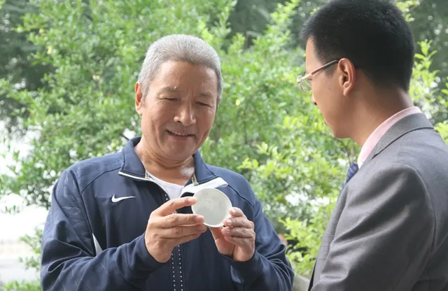 电影《怪友》:缓解难以就业阶层阶级的矛盾与忧虑