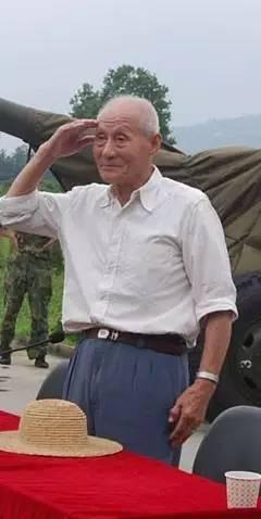 83年,一山东老农端茶倒水时身份暴露,22年后被隆重邀请到中南海