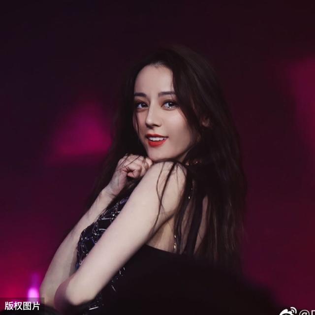 迪丽热巴28岁生日这天，久未露面的帕托突然发了一条带爱心的微博，这仅仅是个巧合？