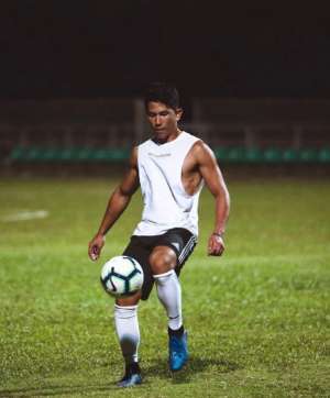 文莱王子(文莱最帅王子堪比哈曼丹：母亲和王后平起平坐，准王妃是豪门千金)