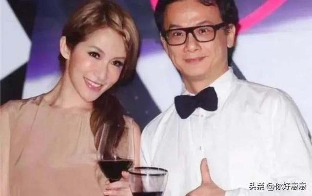 44岁萧亚轩,18年换17位男友,对象均不超过25岁,至今未婚未育