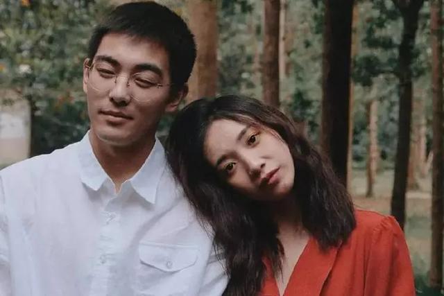 清华大学女教师邀快递员进门,因一个笑容,生命永远定格在了35岁
