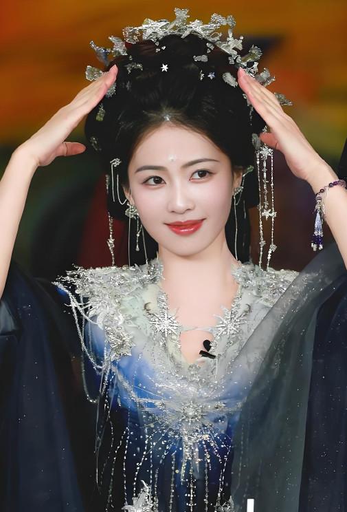 白鹿为角色拼命减重至88斤!“美是淬炼出来的”,片场艰辛曝光