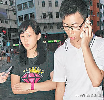 刘家辉中风10年露面,轮椅代步,败给成龙的《醉拳3》令人叹息
