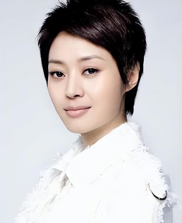 “双料”影后范志博:人美戏好,为人低调不张扬,追求平淡的生活