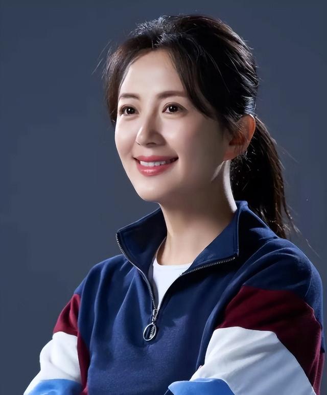 杨童舒:和老公相爱至今,我不是于和伟的老婆,老公是普通商人