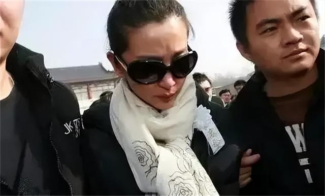 深扒黄晓明李冰冰过往,才发现他们之间不止是朋友那么简单