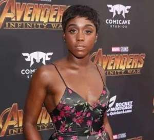 黑人人妖(外网已经炸了：“007”将变成黑人女性)