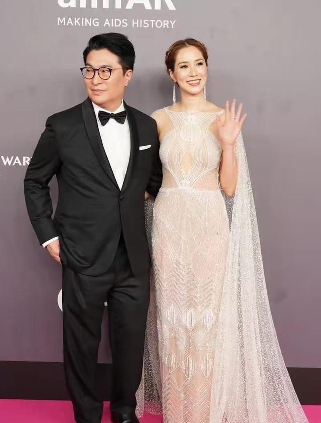 徐子淇近照曝光，曾被夸“豪门贵妇相”的她，如今面相怎么变了？