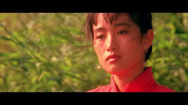 湖北演员史可,二婚远嫁大9岁瑞士亿万富翁,年轻时艳压巩俐!