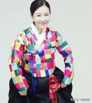 朴俊琴(国民妈妈朴俊琴年轻容貌不凡 出演多部大热剧 因无后与丈夫离婚)