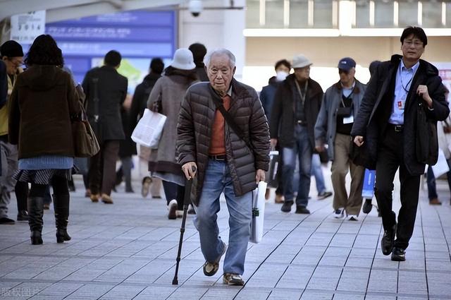 日本现80岁高龄妓女,大量老人涌入色情业,这种现象值得中国警示