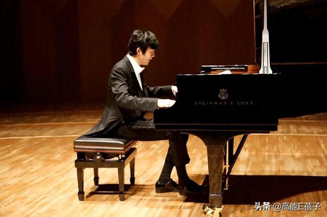 炎亚纶澄清从未喜欢过汪东城！继宏迪后，他们也彻底撕破脸了？
