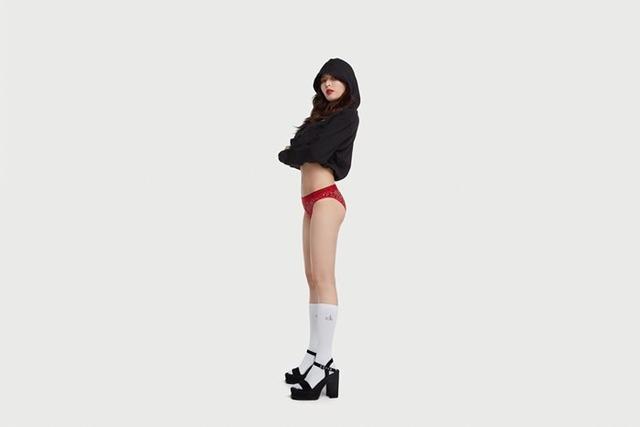 韩国女艺人泫雅拍内衣品牌宣传照秀完美身材