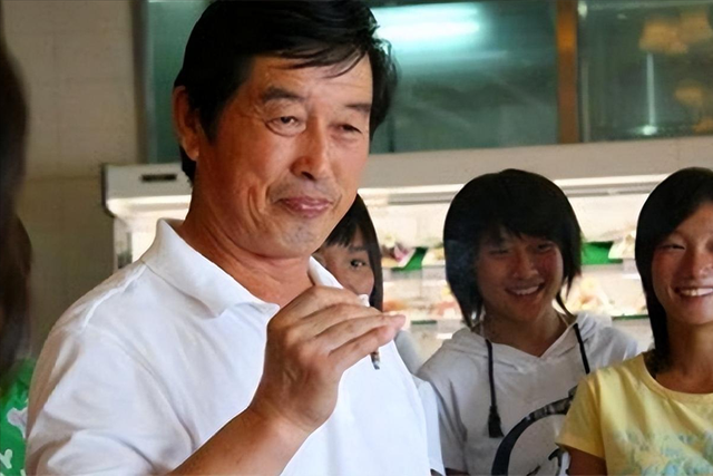虐待殴打、逼迫队员服禁药、集体割阑尾,冠军教练马俊仁有多离谱