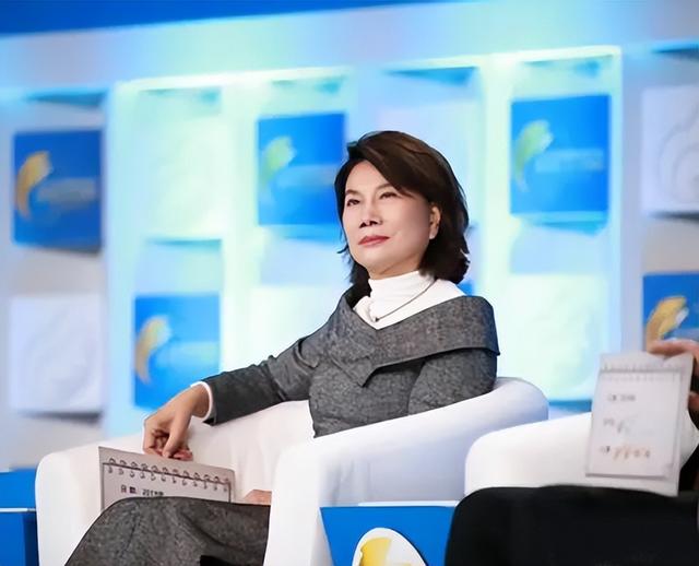 “铁娘子”董明珠:丈夫早逝至今单身,她也有普通妈妈的烦恼