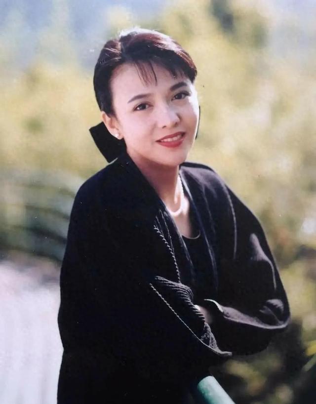 曾经也是美丽明艳,却因整容毁掉一切,这6位女星全是反面案例!