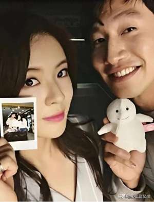 李光洙李先彬(李光洙与李先彬8年爱情长跑相差9岁的恋情网友：还不结婚吗？)