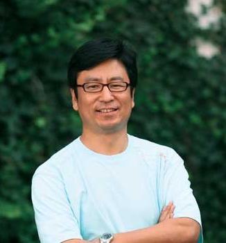 事实证明,“跌落神坛”的白岩松,已经走上了另一条大道