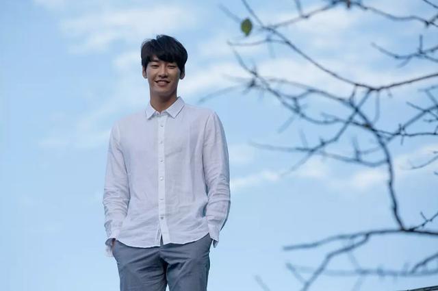 奇幻喜剧电影片《奇妙幽灵》由马东锡、金英光和李瑜瑛担任主演
