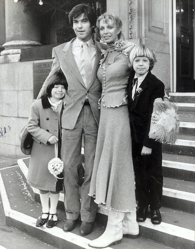 宠妻标杆“007”:结婚28年,妻子胖到260斤也不嫌弃,只爱她一人