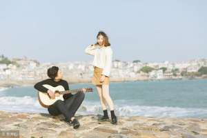 重生情欲纷纷(小说：她重生之后，一心想要复仇，不惜两败俱伤也要陷害他)