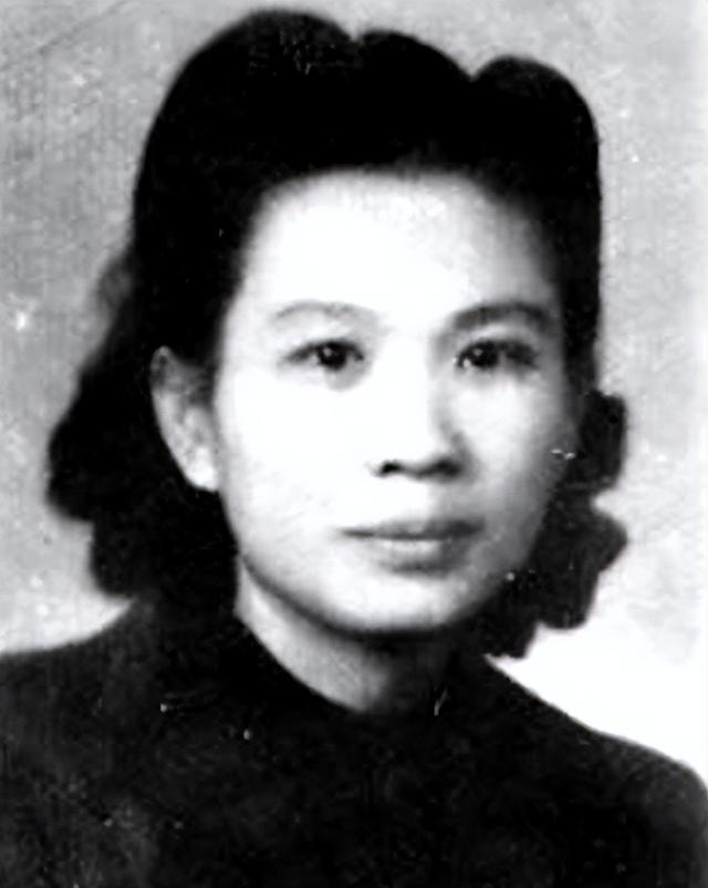 这三位共产党员均出自军阀世家：她曾获朱德赐名，却遭亲大伯杀害